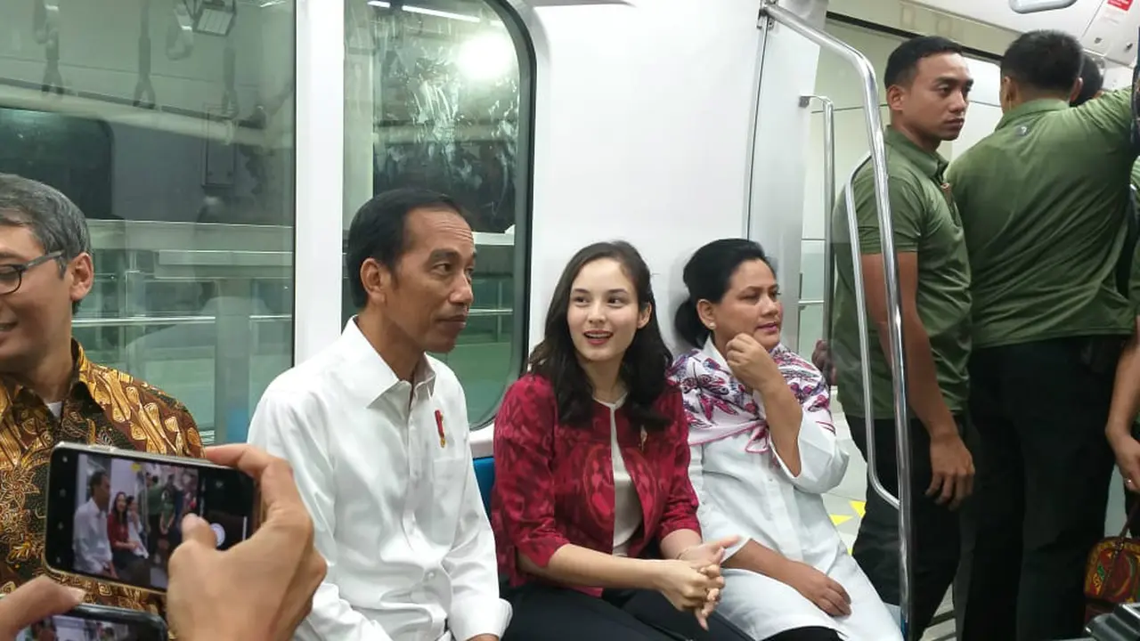 Presiden Joko Widodo atau Jokowi kembali menjajal MRT