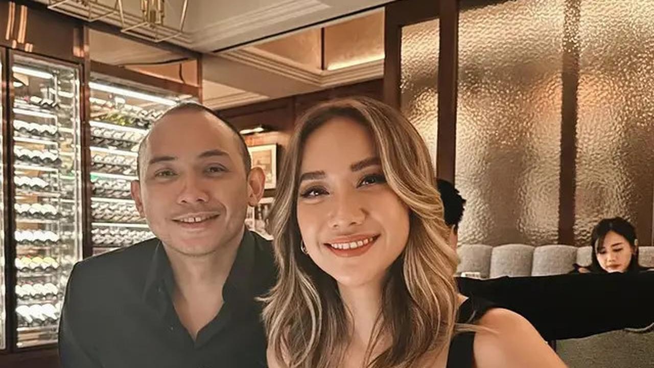 6 Potret Dinner Romantis BCL dan Tiko Aryawardhana Selama Setahun hingga Anniversary