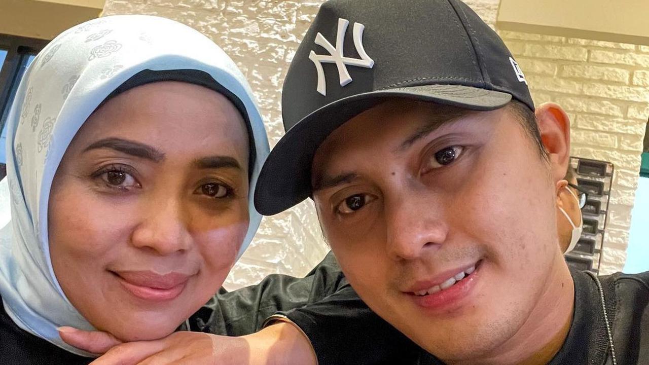 [Fimela] Muzdalifah dan Fadel Islami