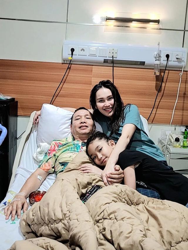 Ayu Ting Ting dan Ayah Ojak