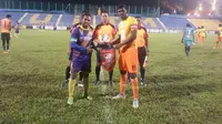 Oktovianus Maniani tampil membela klub asal Malaysia, UiTM FC saat beruji coba melawan MISC-MIFA pada Jumat (4/12/2015). (UiTM FC)