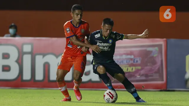 FOTO: Unggul 1-0 atas Persiraja di Babak Pertama, Persib Incar Juara Grup D - Henhen Herdiana; Miftahul Hamdi