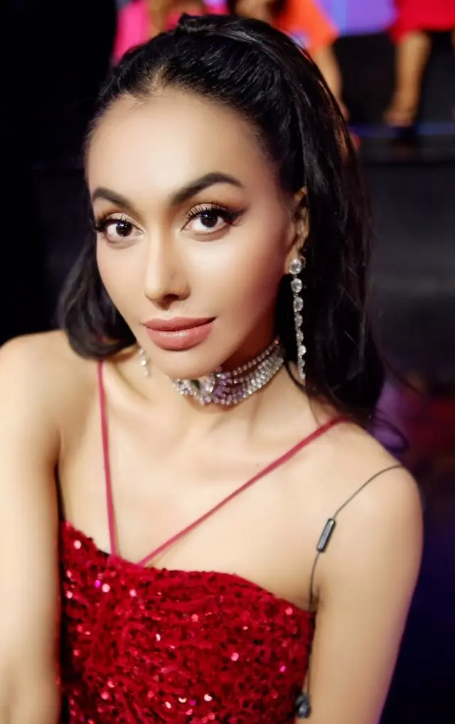 Tampilan Terbaru Wajah Denada Setelah Operasi Plastik. [@denadaindonesia]