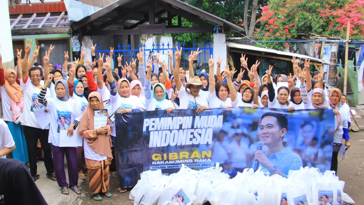 Relawan Mas Gibran mengadakan kegiatan sosial berupa pembagian sembako di sejumlah provinsi besar di Indonesia.