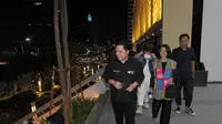 Momen Menteri BUMN Erick Thohir jalan-jalan di kawasan Sarinah (dok: KBUMN)