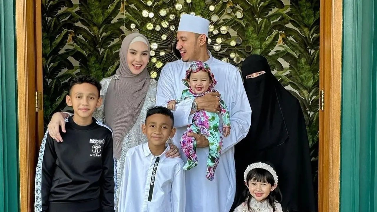 Khalisa anak Kartika Putri cantik saat lebaran