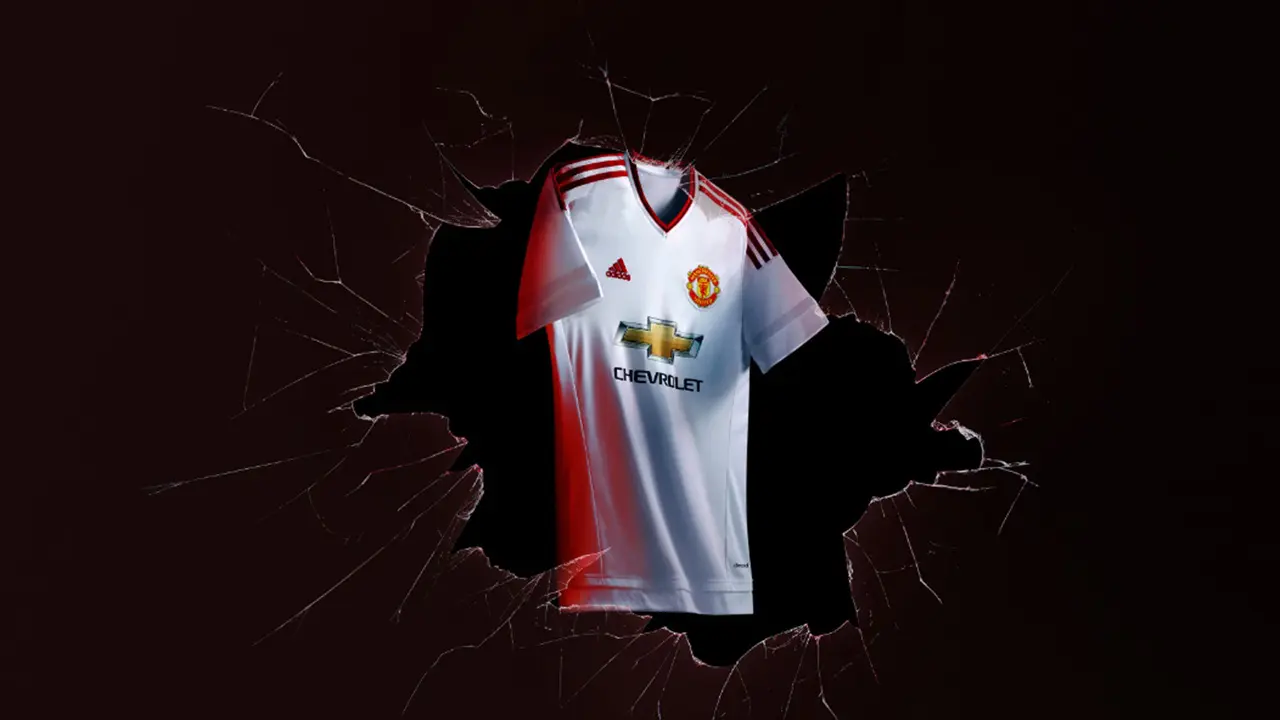 Kostum Tandang MU