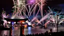Perayaan tahun baru di Tokyo berlangsung selama seminggu, Perayaan ini dimulai seperti biasa dengan festival kembang api di malam pergantian tahun, kemudian rangkaian festival tradisional setelahnya. (i.ytimg.com)
