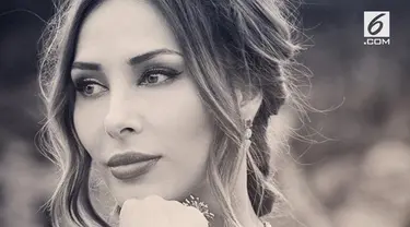 Penyanyi cantik asal Rumania disebut-sebut menjadi calon istri Salman Khan.