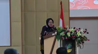 Menteri Sosial, Tri Rismaharini saat membuka kegiatan Diskusi Reflektif Penanganan Disabilitas secara Inklusif, Holistik, dan Integratif di Aula Pusdiklat dan Pengembangan Profesi di Aula Pusdiklat dan Pengembangan Profesi, Jakarta Selatan.