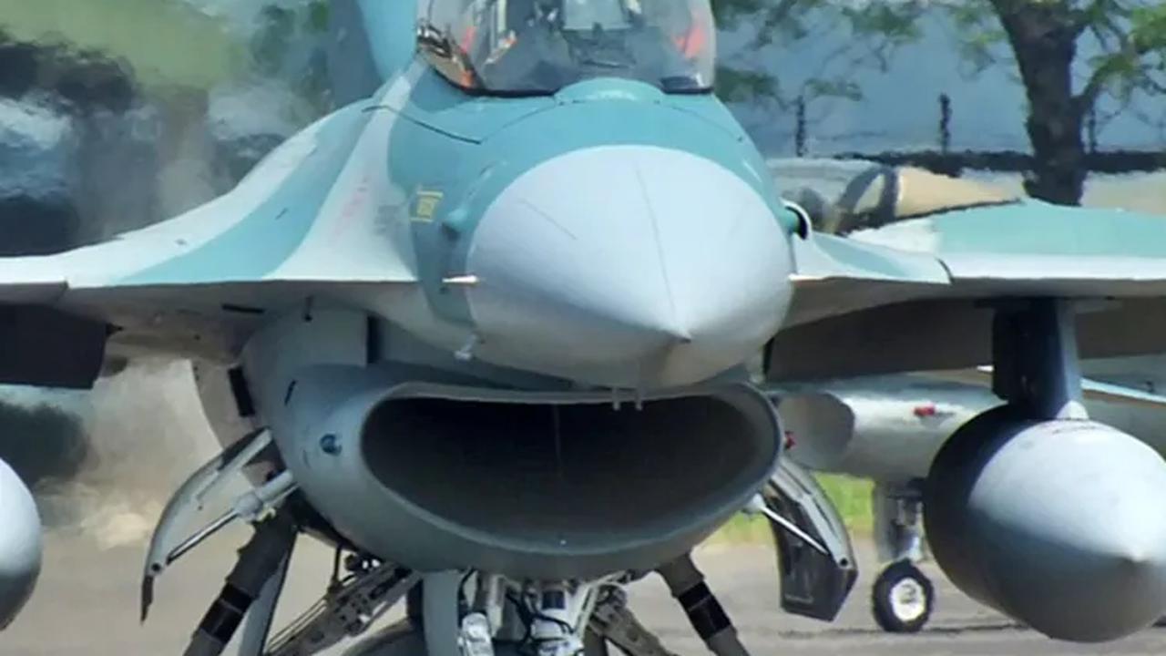 F-16 adalah pesawat tempur multi peran