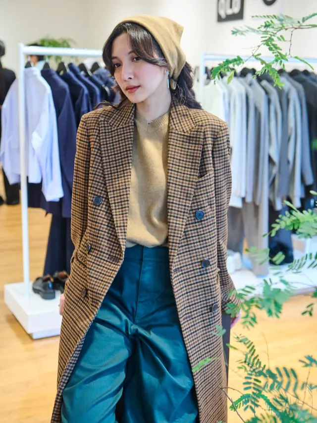 Filmnya Wakili Indonesia di Oscar 2026, Gaya Sheila Dara Pancarkan Vibes Anggun ala Sore dengan Outfit Earth Tone