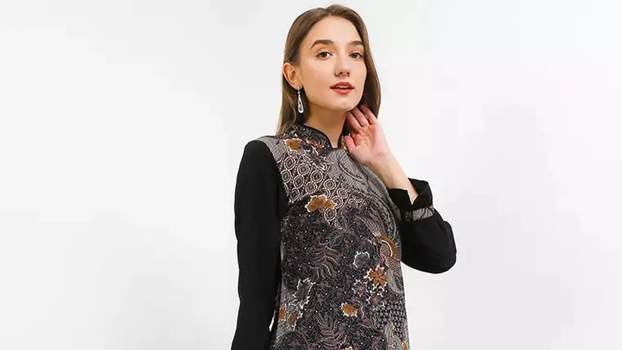 Model Baju Batik Atasan Wanita Kantor, Elegan dengan Nuansa Tradisional