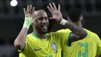 Neymar Jr, mencatat rekor usai menyalip jumlah gol Pele setelah pertandingan kontra Bolivia. (AP Photo/Bruna Prado)