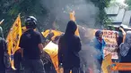Citizen6, Sidrap: Aksi demo mahasiswa PMII memperingati Hari Anti Korupsi juga berlangsung di depan Kantor Kejaksaan Kabupaten Sidrap, Sulawesi Selatan. (Pengirim: Abdi Mantaring)