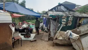 Kisah Haru Dua Anak Tukang Rongsok Nyaris Gagal Sekolah
