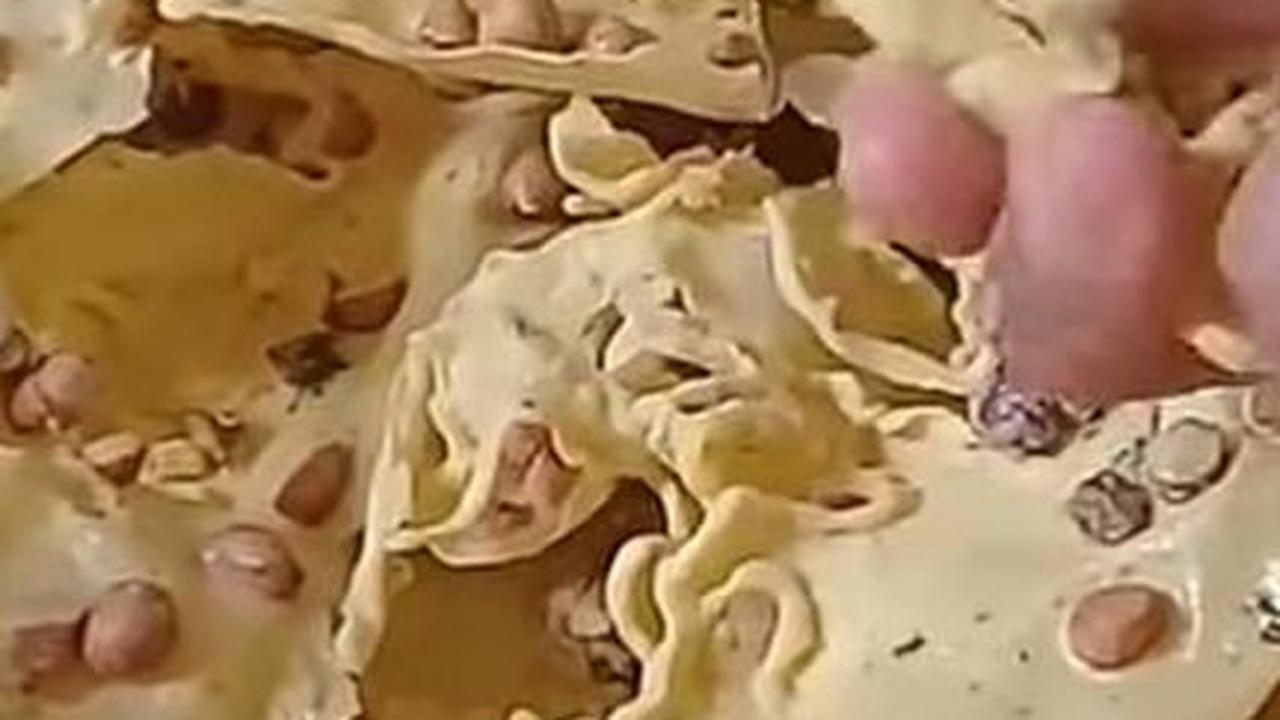Angkat Peyek dari Penggorengan