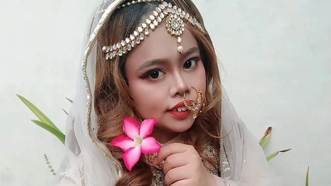 6 Potret Kekeyi saat Pakai Baju Khas India, Curi Perhatian