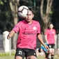 5 Potret Andik Vermansah Bermain Sepak Bola Bareng Selebritis FC, Jaga Kebugaran (sumber: Instagram.com/andikvermansah)