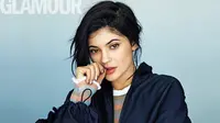 Kylie Jenner yang kerap kali tampil vulgar hingga bugil dalam pemotretan mengaku dirinya sebagai seorang feminis, dikritik netizen,