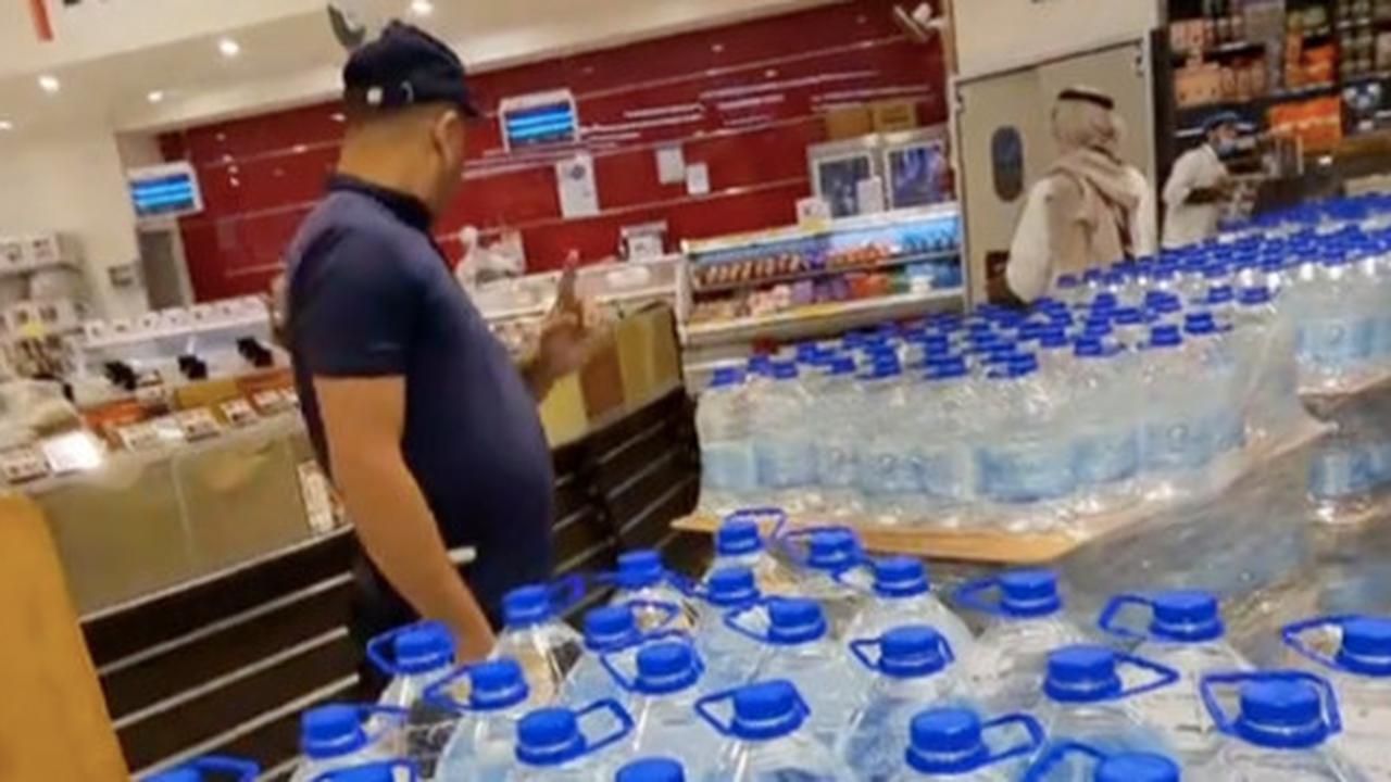 Ternyata Segini Harga Air Zamzam yang Langsung Dibeli di Mekkah, Tak Semahal di Indonesia