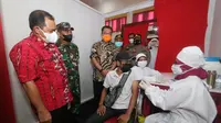 Djarum Foundation dan Pemkab Semarang melakukan jemput bola vaksinasi warga. (Istimewa)