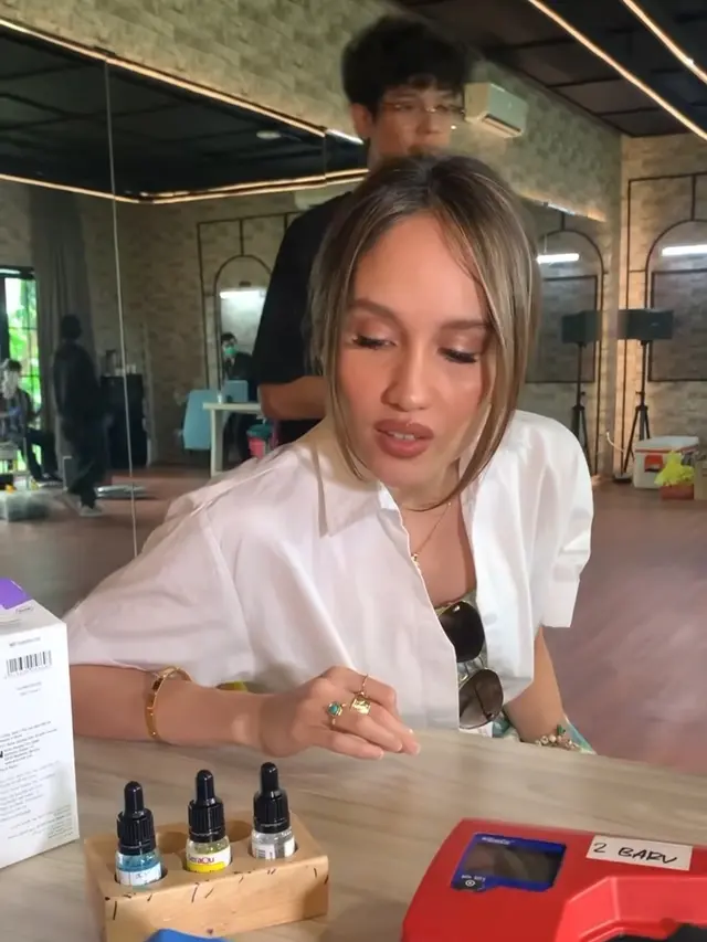 Cinta Laura