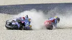Pembalap Gresini Racing, Alex Marquez, terjatuh saat balapan MotoGP Italia di Sirkuit Mugello, Minggu (11/06/2023). Alex terjatuh di tikungan kedua ketika balapan masih menyisakan sembilan lap lagi. (AP Photo/Luca Bruno)