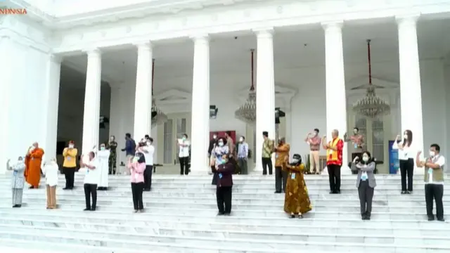 Perwakilan yang mendapat Vaksin Covid-19 di Istana Negara. Liputan6.com