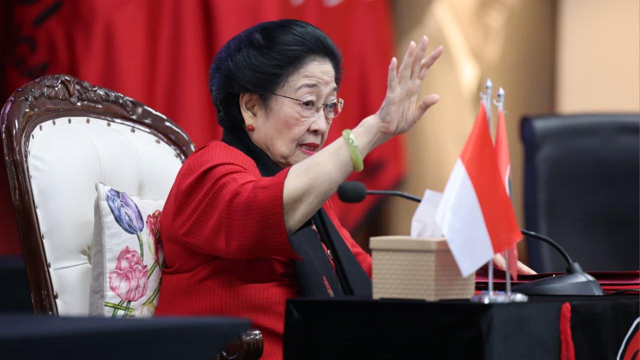 Presiden ke-5 RI sekaligus Ketua Umum PDI Perjuangan, Megawati Soekarnoputri dalam seminar bertajuk “Relevansi Gerakan Asia Afrika dalam Krisis Geopolitik Saat Ini” di Sekolah Partai, Lenteng Agung, Jakarta Selatan. (Liputan6/Winda Nelfira)