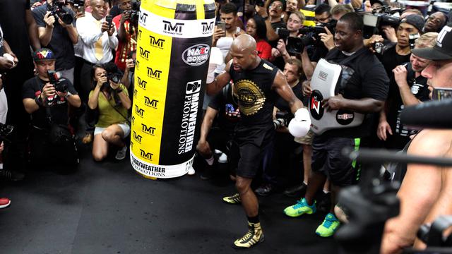 Siap Ladeni Conor Mcgregor, Mayweather Gelar Latihan di Las Vegas