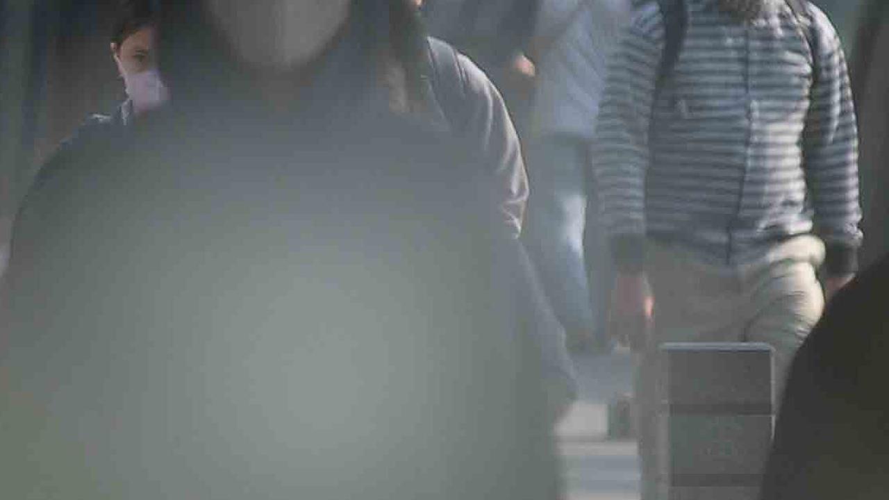Misalnya menggunakan transportasi publik atau bahan bakar berkualitas lebih baik. merdeka.com/imam buhori.