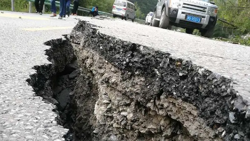 Gempa di Tiongkok