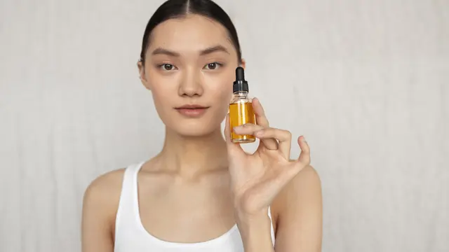 wanita dengan serum