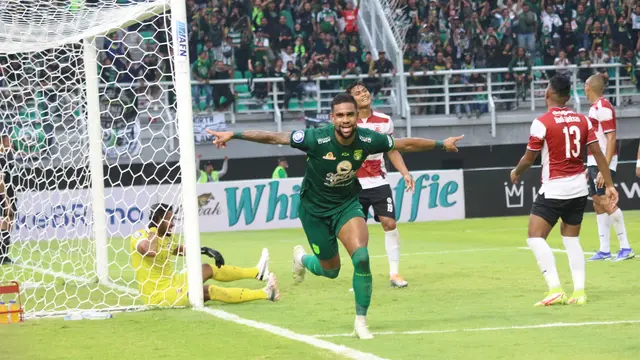 Persebaya Surabaya Vs Madura United