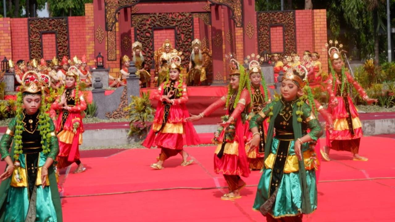 Pembukaan akan menampilkan kontingen Banyuwangi, dilanjutkan dengan penampilan band lokal, sebelum kabupaten lain naik panggung.