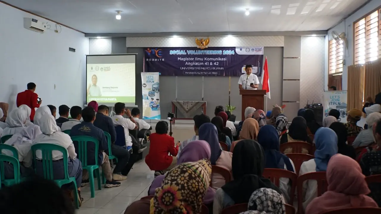 Mahasiswa Magister Ilmu Komunikasi (Milkom) Universitas Mercu Buana (UMB) Jakarta didampingi para dosen mengadakan acara pengabdian masyarakat di Rangkasbitung Kabupaten Lebak, Banten dengan tajuk Social Volunteering (SV), Sabtu (24/2).