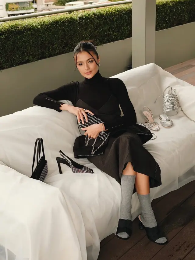 Amanda Rawles Tampil Elegan Serba Hitam di Milan untuk RODO Spring/Summer 2026