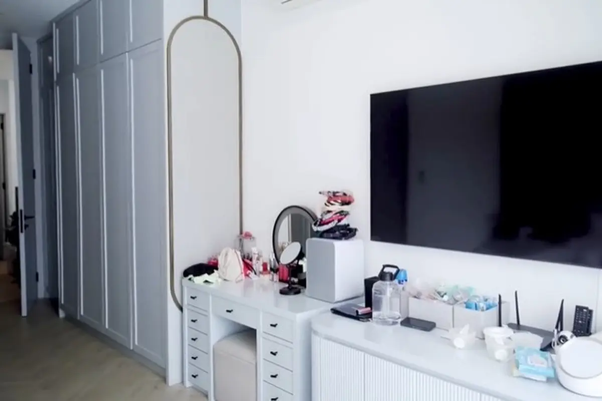 Potret Kamar Tidur Tarra Budiman dan Gya Sadiqah (YouTube/Olivia Jensen)