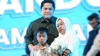 Hani Hadiyati mengisahkan perjalanan hidupnya yang penuh inspirasi di depan Menteri BUMN RI Erick Thohir dan Direktur Utama PNM Arief Mulyadi. (Ist)