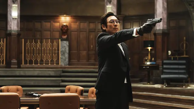 Sol Kyung Gu dalam Kill Boksoon. (No Ju-han/Netflix)