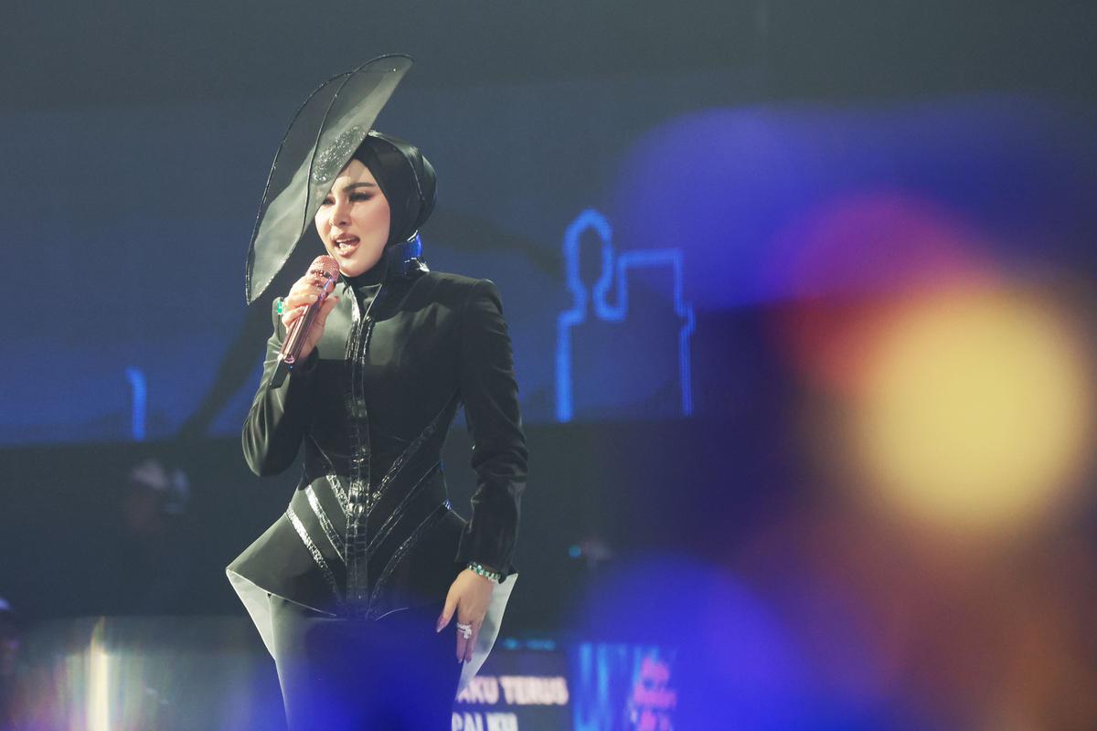 HUT SCTV 36 Xtraordinary Meriah dari Iwan Fals hingga Syahrini