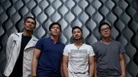 Grup band yang digawangi oleh Ariel, Uki, Lukman dan David memang menjadi band yang selalu semangat menghasilkan karya-karya terbarunya. Telah 14 tahun mereka berkiprah di belantika musik tanah air. (Andy Masela/Bintang.com)