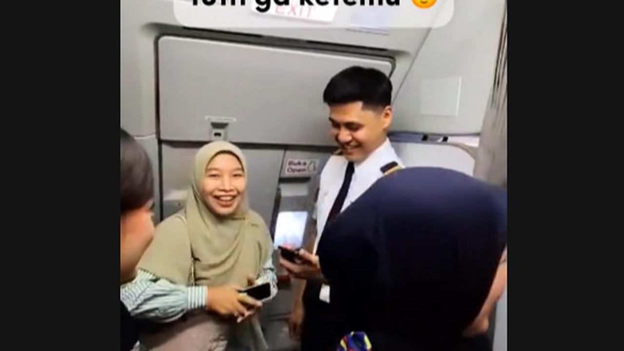 Ibu Guru ini Syok tapi Bahagia, Naik Pesawat Ternyata Sang Pilot Muridnya
