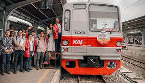 KAI Commuter resmi menggelar rangkaian seremonial perjalanan terakhir (Last Run) bagi Kereta Rel Listrik (KRL) Seri 7000, Seri 8500, dan Seri 203. (Foto: KAI)