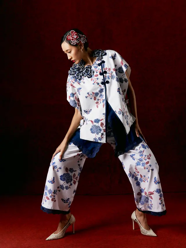 Lika-Liku Amanda Hartanto Jaga Eksklusivitas Batik Lewat Busana Modern