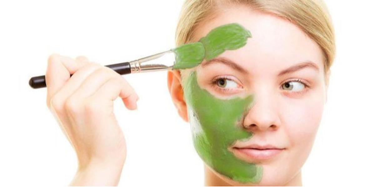 Kulit Wajah Bercahaya dengan 5 Masker Wajah Buatan Sendiri
