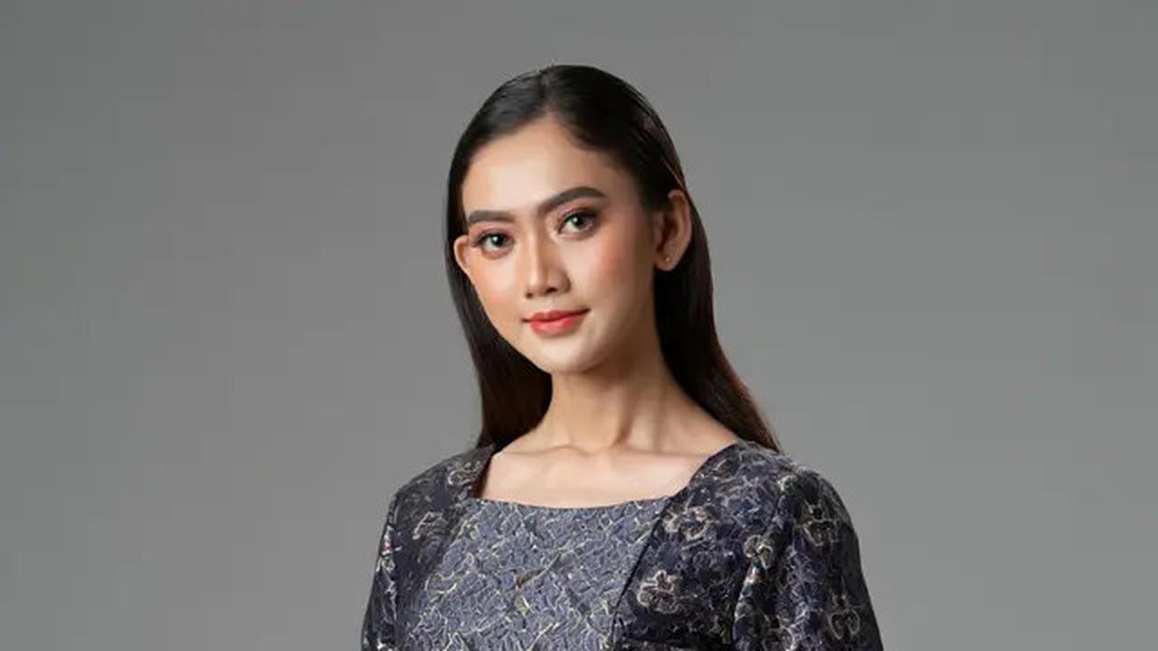 7 Dress Batik Kombinasi Brokat Belah Samping Terbaru 2025 dengan Sentuhan Modern Elegan