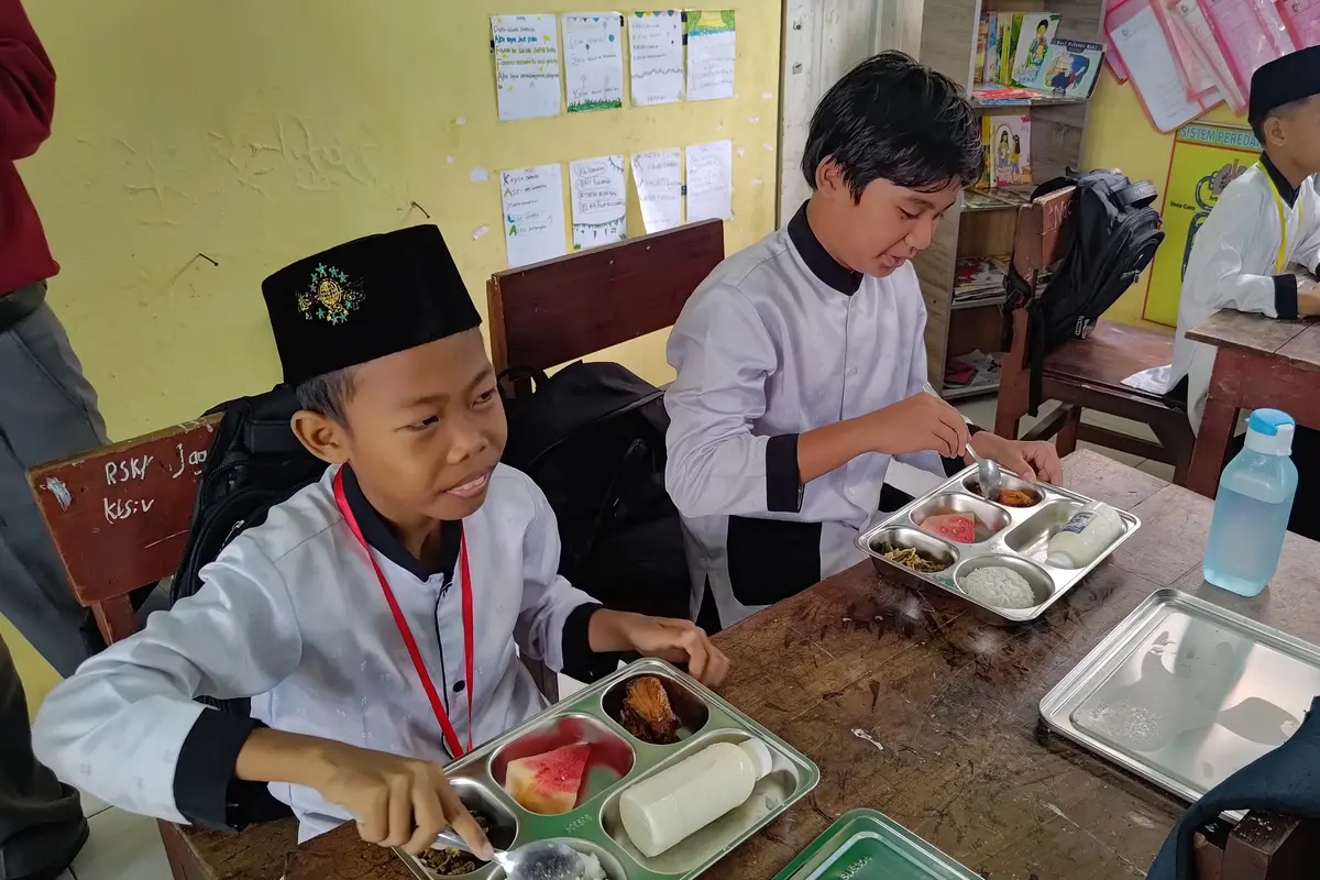 Uji coba makan siang kembali dilakukan di Banyuwangi (Istimewa)