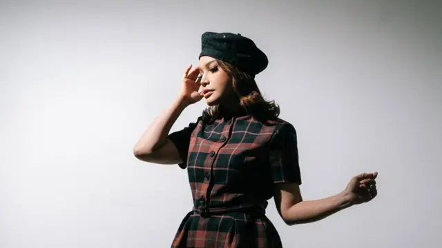 Rossa Tampil Mewah dengan OOTD Dior